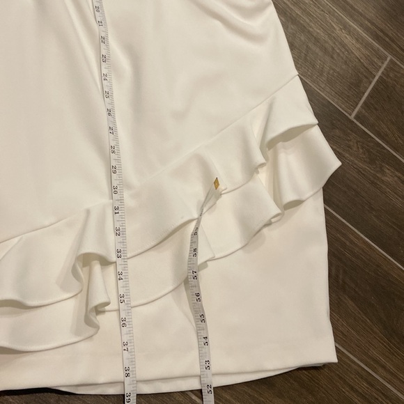 Calvin Klein - Sleeveless White Sheath Dress with Ruffle detail - Picture 8 of 9